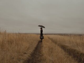 woman-5718089_1920