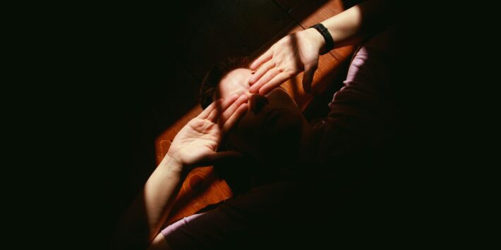 Dysthymie-Despression-junge-Frau-Therapie-Gendermagazin